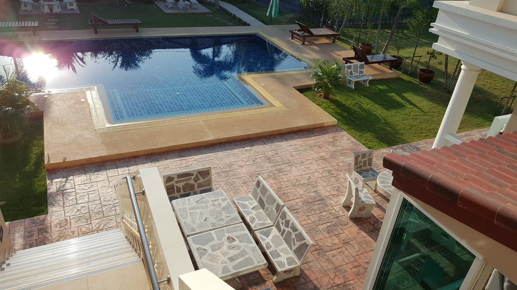 East Shore Pattaya Resort Nong Prue Buitenkant foto