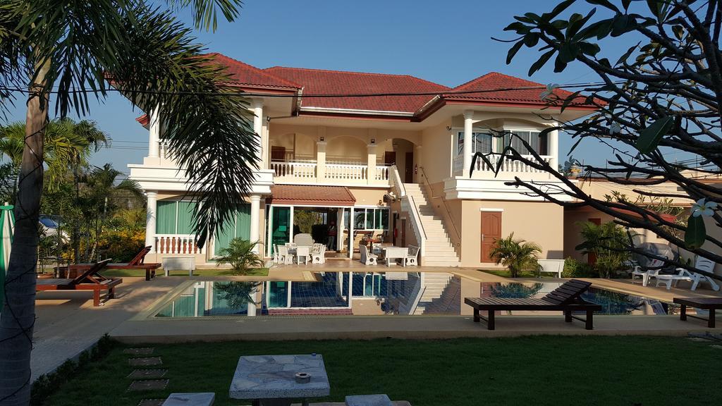 East Shore Pattaya Resort Nong Prue Buitenkant foto